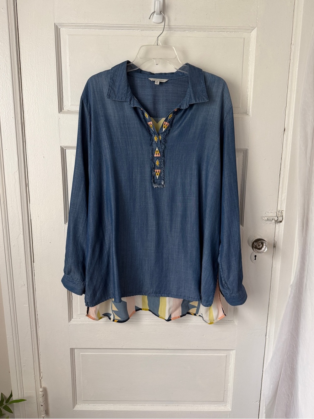 John Mark Relaxed Blue Chambray Tunic Top Southwestern Print Embroidered Collar